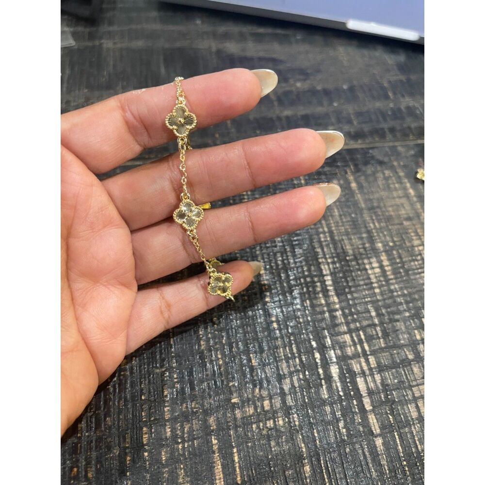 New Laminated Gold 10mm Flower Station Bracelet